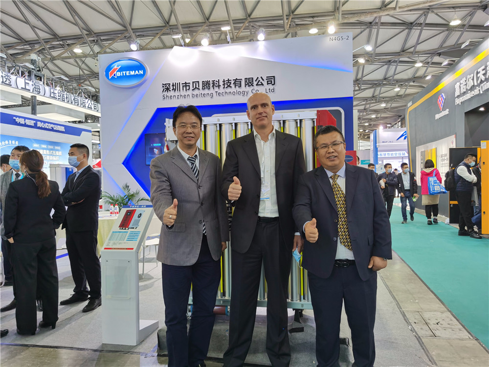 壓縮空氣組合式干燥機，壓縮空氣干燥機，冷凍式干燥機，吸干機，精密過濾器，吸附式干燥機