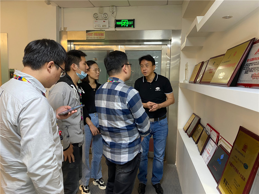 壓縮空氣組合式干燥機(jī)，壓縮空氣干燥機(jī)，冷凍式干燥機(jī)，吸干機(jī)，精密過濾器，吸附式干燥機(jī)