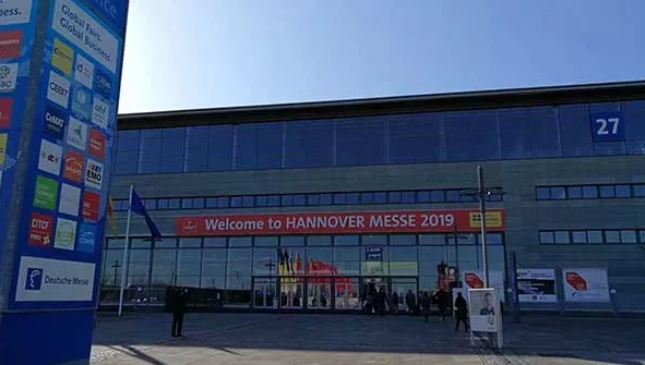 壓縮空氣組合式干燥機(jī)，壓縮空氣干燥機(jī)，冷凍式干燥機(jī)，吸干機(jī)，精密過濾器，吸附式干燥機(jī)