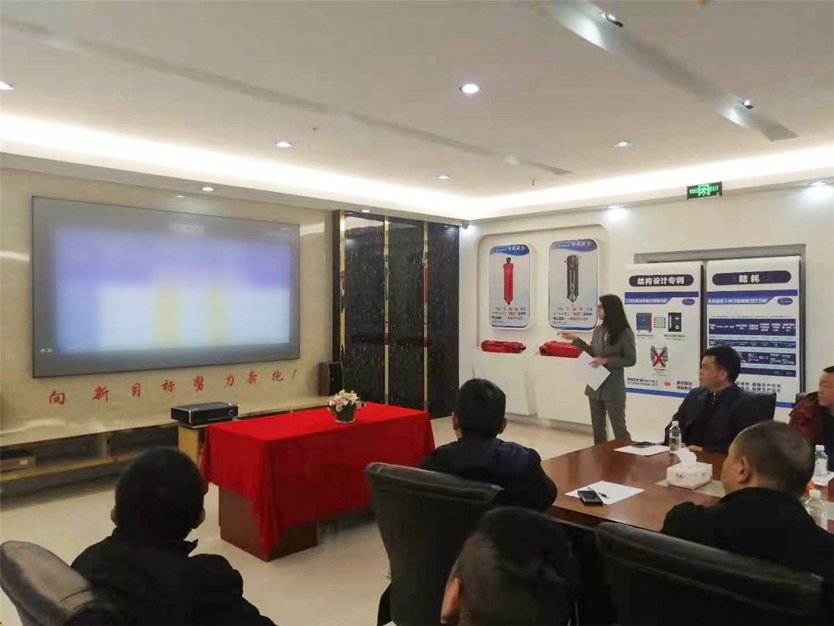 壓縮空氣組合式干燥機(jī)，壓縮空氣干燥機(jī)，冷凍式干燥機(jī)，吸干機(jī)，精密過濾器，吸附式干燥機(jī)